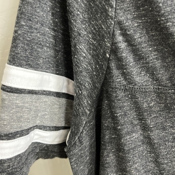 NWT! TORRID 2 NOTCH VARSITY TEE - TRIBLEND JERSEY BLACK - Picture 8 of 8